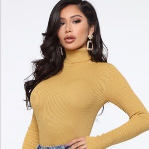 🆕 MUSTARD TARA TURTLE NECK SWEATER